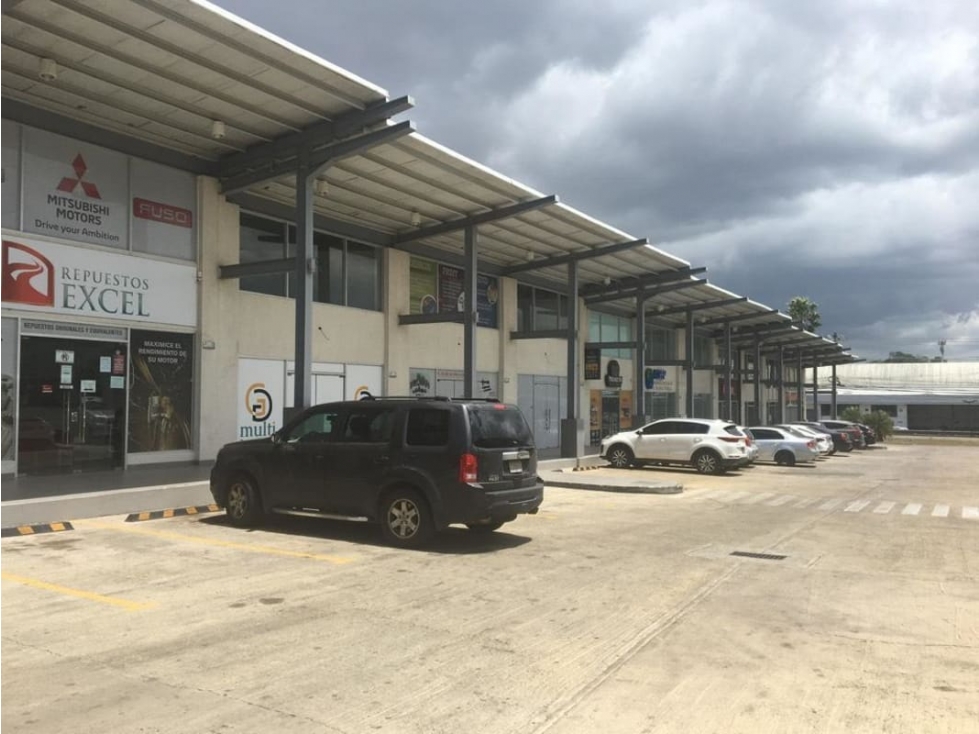 SE VENDE HERMOSO LOCAL EN PLAZA MILLA 8 DE DOS PISOS 126m2 — foto 2