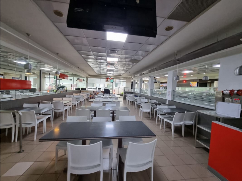 Se Vende hermoso e iluminado local en Rio Abajo — foto 5