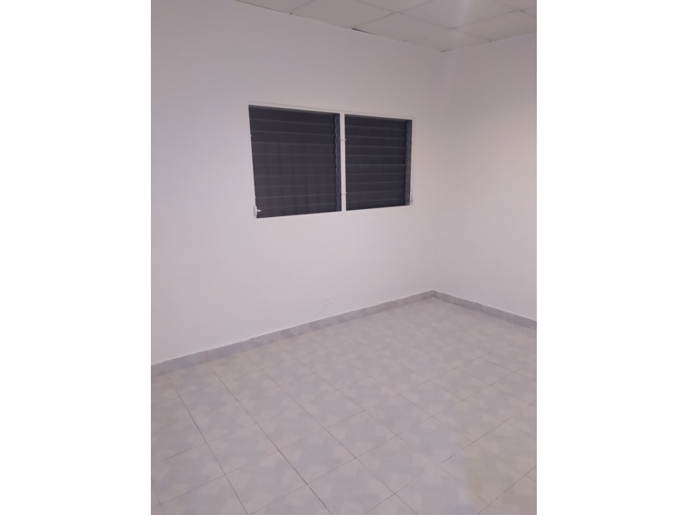 SE ALQUILA CASA EN SAN ANTONIO 4 RECAMARAS $ 750 — foto 4