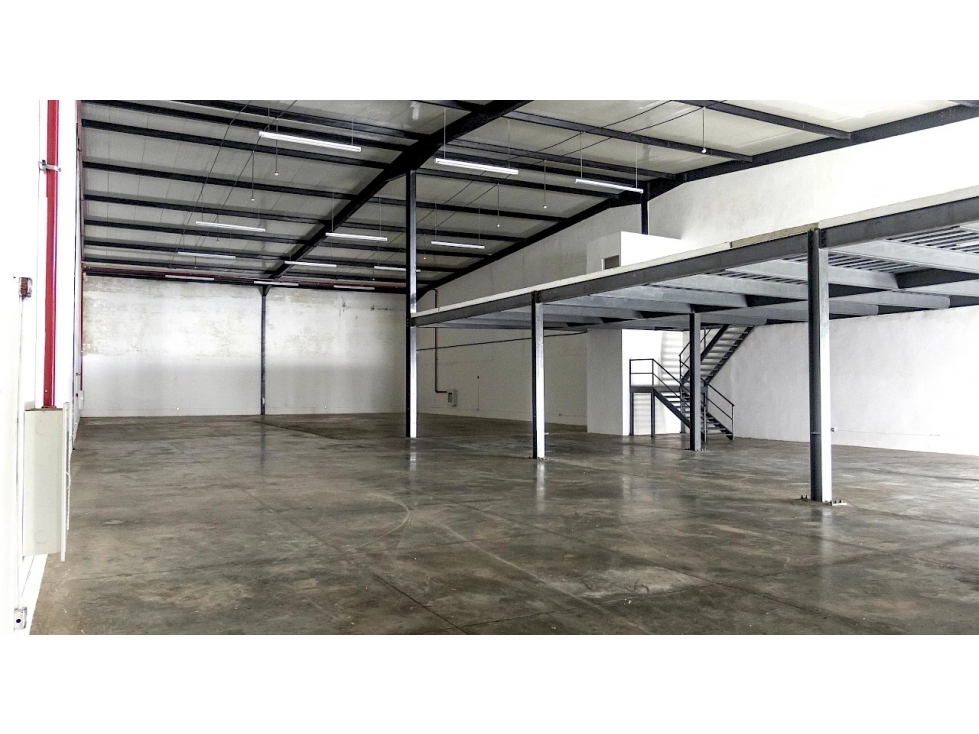 VENTA de Galera en TOCUMEN!! >>500 mt2