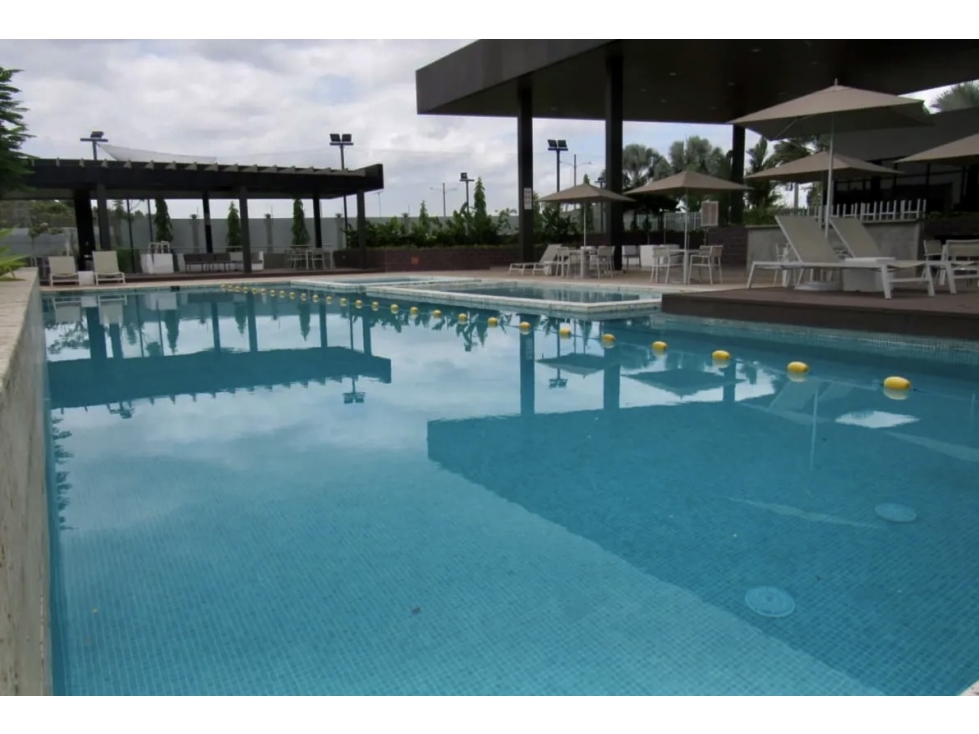 SE VENDE CASA EN PASEO DEL NORTE, BRISAS DEL GOLF $240,000 AM — foto 2