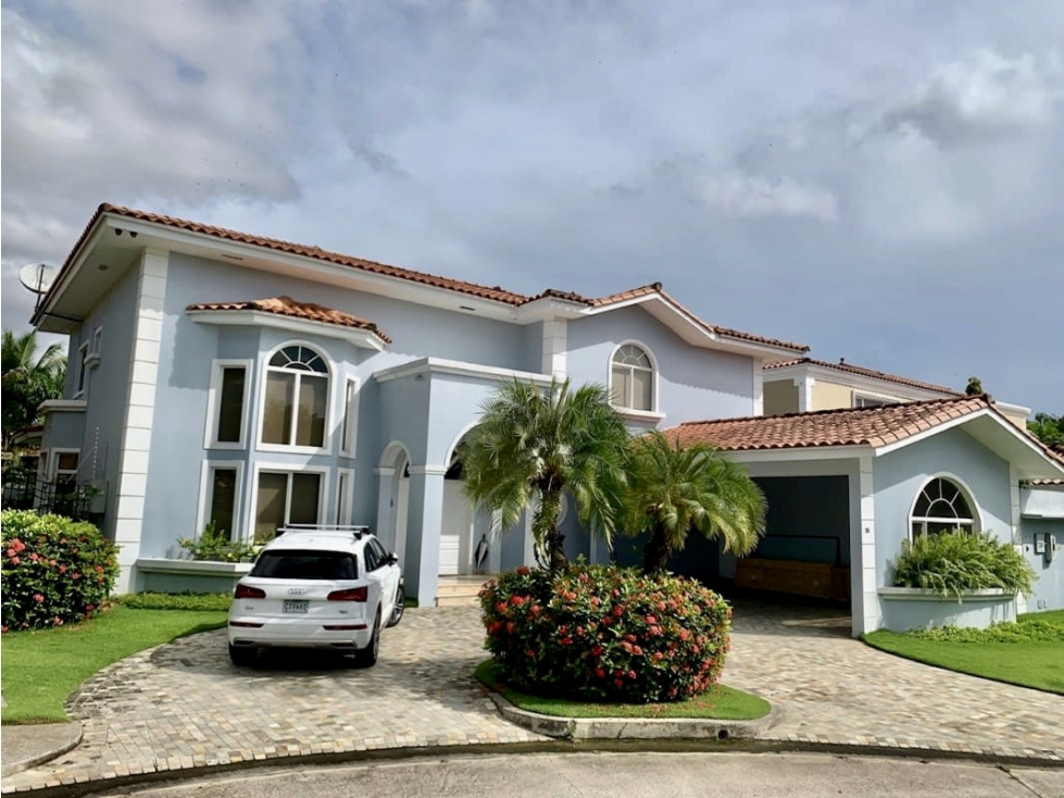 SE VENDE CASA LUJOSA EN COSTA DEL ESTE $1,200,000 AM