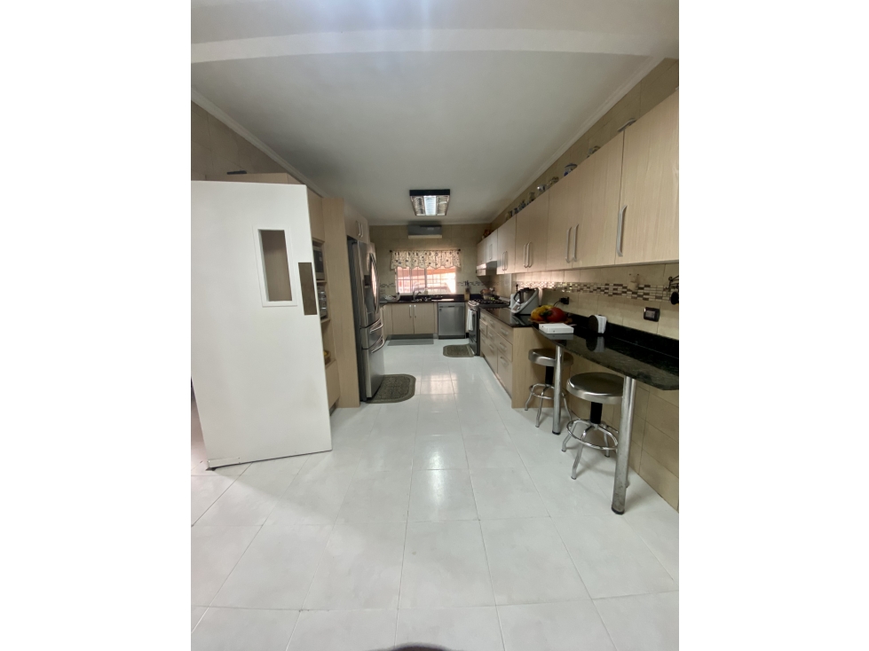 SE VENDE HERMOSA CASA EN FUENTES DEL FRESNO $670,000 AM — foto 4