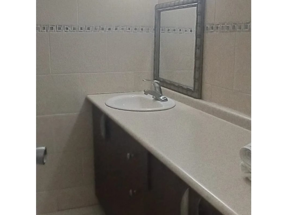 Alquilo Extraordinario apartamento en via porras — foto 5