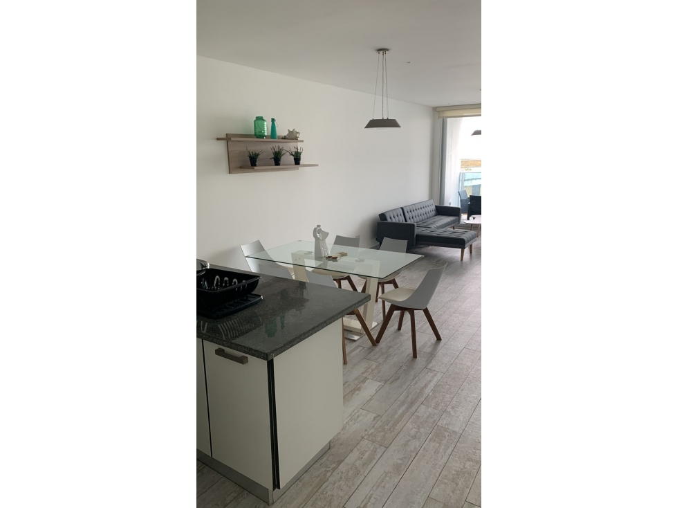 SE ALQUILA APARTAMENTO AMOBLADO EN AVENIDA BALBOA 2R FS2564