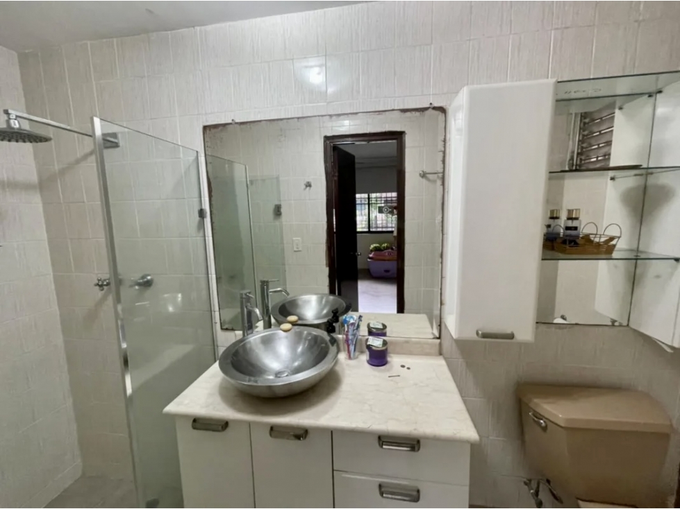 SE ALQUILA HERMOSA CASA EN SAN FRANCISCO $4,000 — foto 2