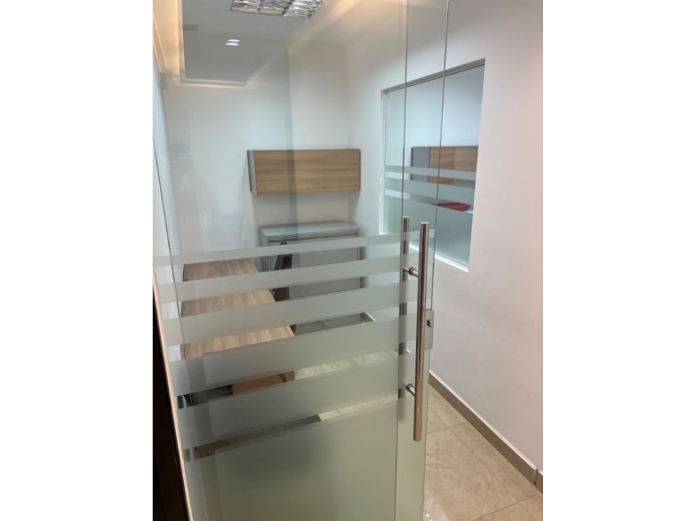 ALQUILER OFICINA EN OBARRIO 106 Mts $2,000 — foto 4