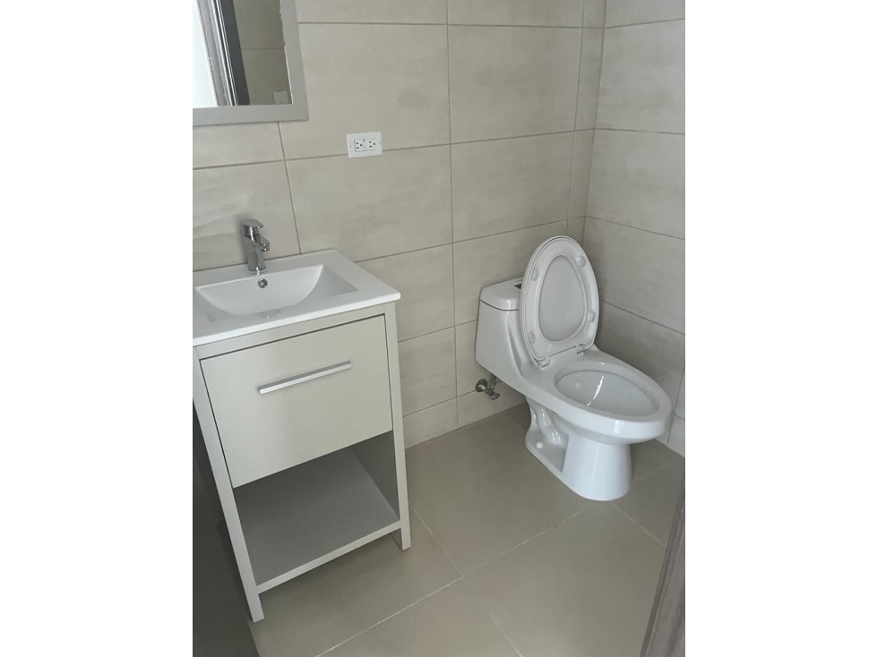 ALQUILER APTO CONDADO DEL REY $ 1,600 — foto 2