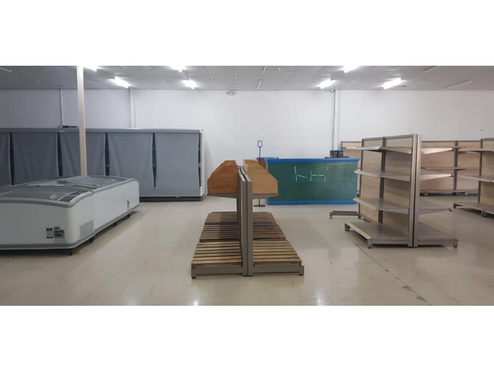 SE ALQUILA LOCAL PARA MINI SUPER >>ARRAIJAN>> - 3