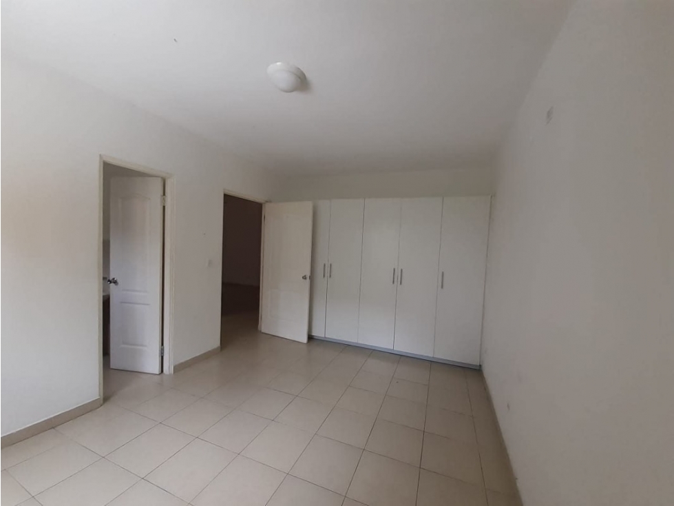 SE VENDE EDIFICIO VIA PRINCIPAL — foto 3