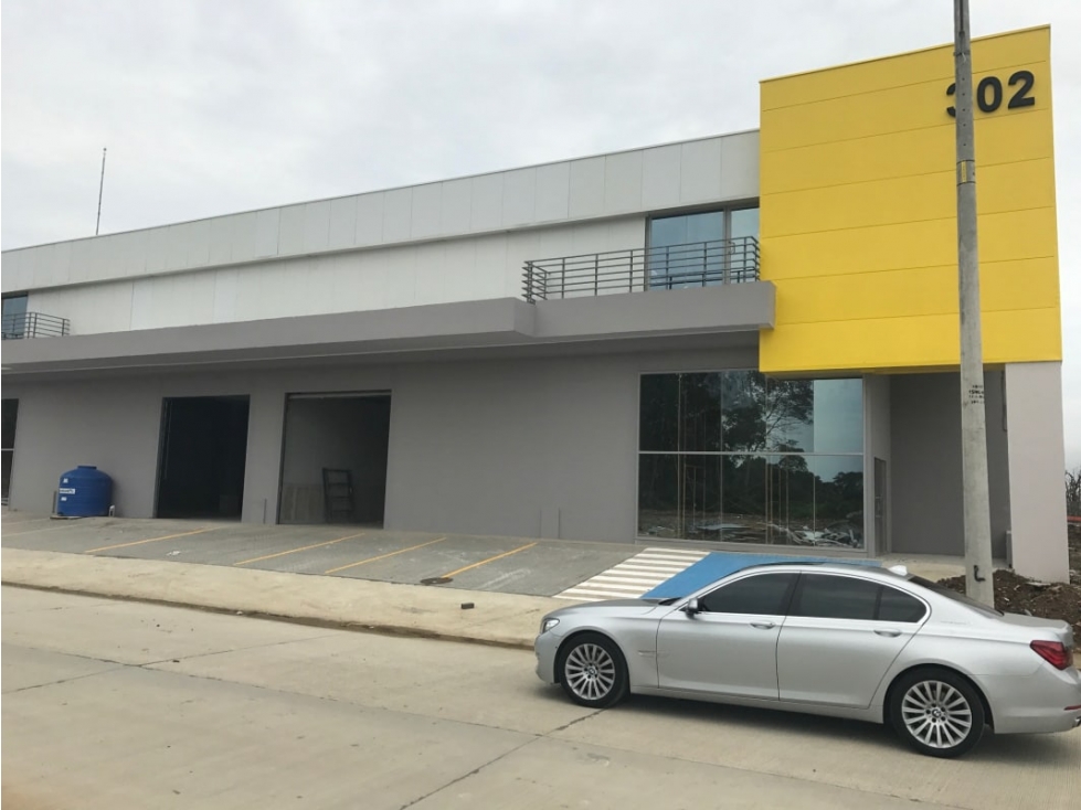 Alquilo Extraordinaria Ofi bodega en Don bosco — foto 6