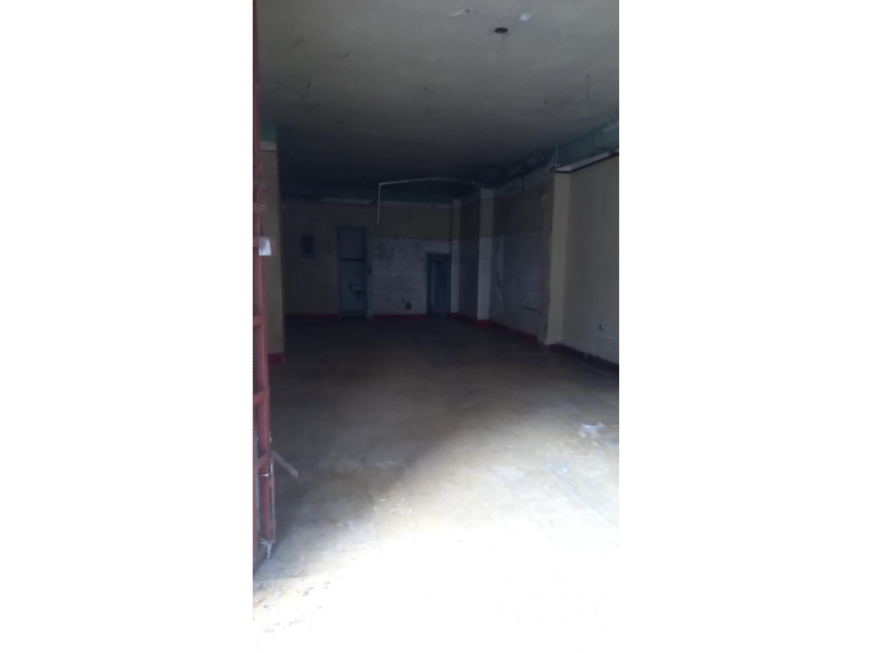 ALQUILER DE BODEGA O LOCAL COMERCIAL EN AVE. B $500.00 - 2