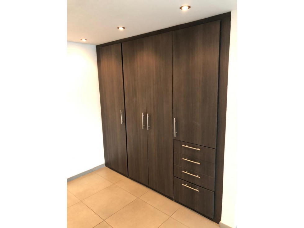 SE VENDE APARTAMENTO 154 MT2 AVE BALBOA - 3