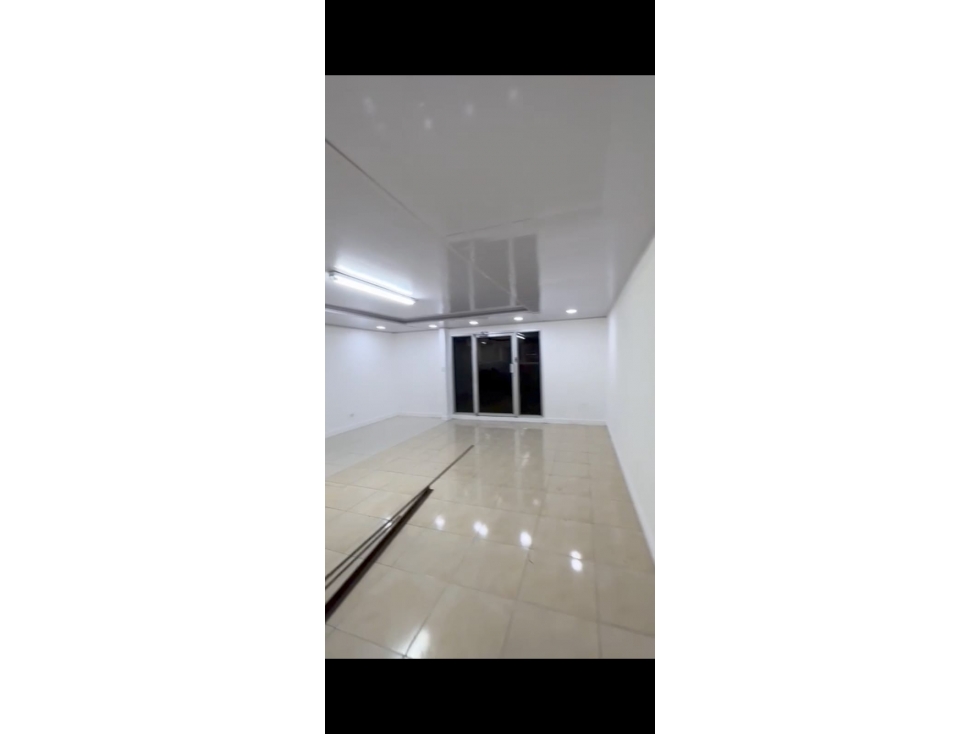 ALQUILER DE LOCAL COMERCIAL PARQUE LEFEVRE - 1