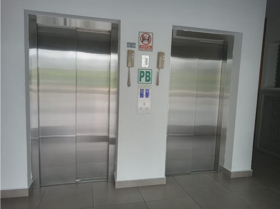 SE VENDE APARTAMENTO EN VISTA DEL ROCIO EN VILLA ZAITA!!!!! — foto 2