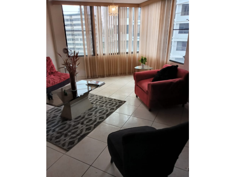 SE ALQUILA APARTAMENTO EN PH DELAVOR — foto 2