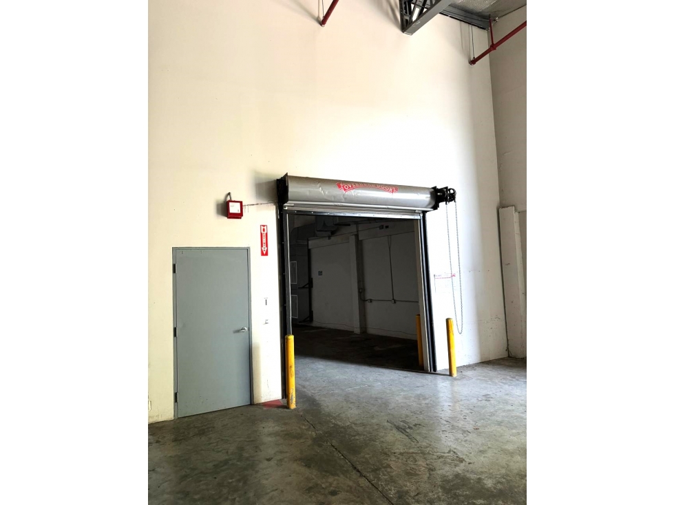 SE ALQUILA BODEGA EN ZONA FRANCA | 600MT2 — foto 5
