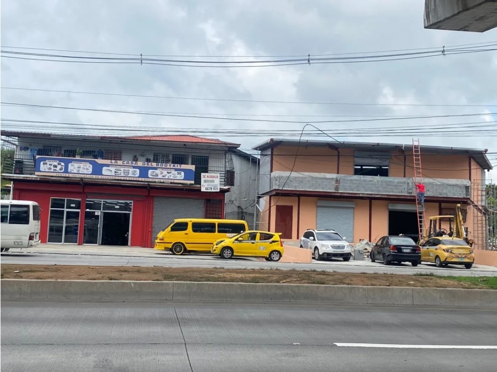 Alquiler de local comercial en Via transistmica calle principal — foto 2