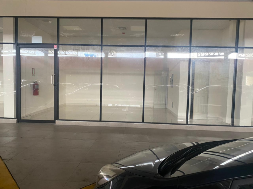 SE ALQUILA LOCAL EN LA PLAZA comercial DE 24 DE DICIEMBRE — foto 3