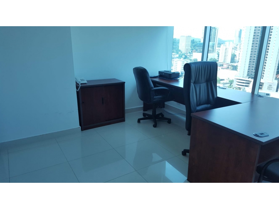 Se alquila oficina amoblada, grande y cómoda. — foto 5