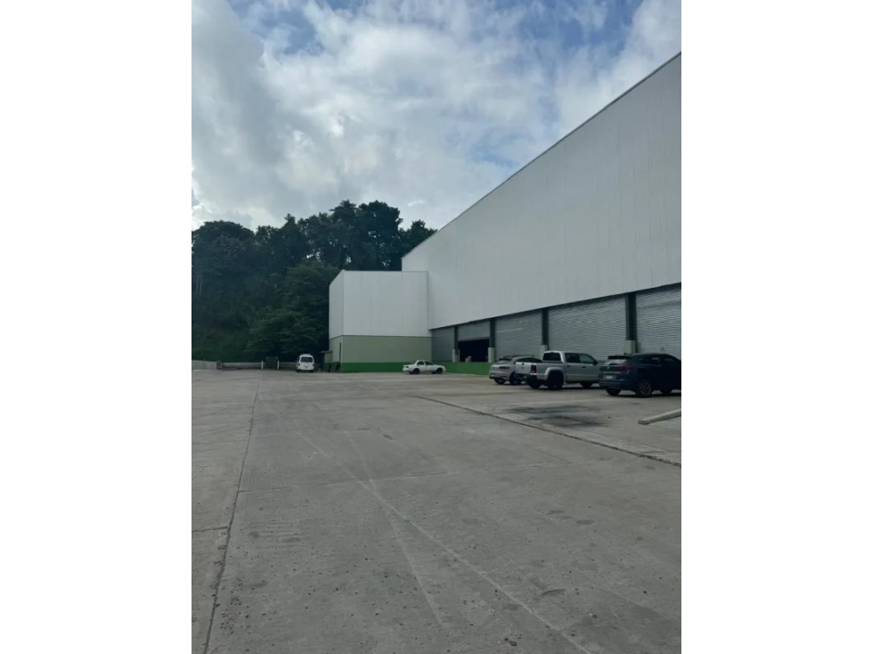 Para Alquiler - PARQUE INDUSTRIAL LAS MAÑANITAS — foto 2