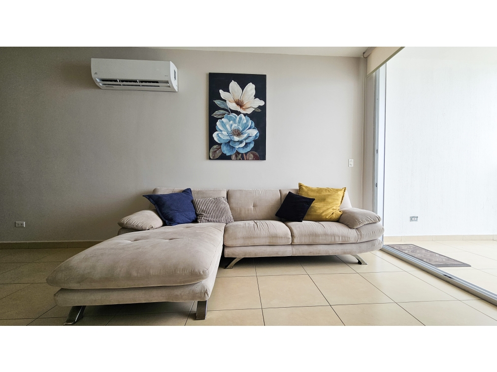 SE ALQUILA APARTAMENTO EN AVE BALBOA
