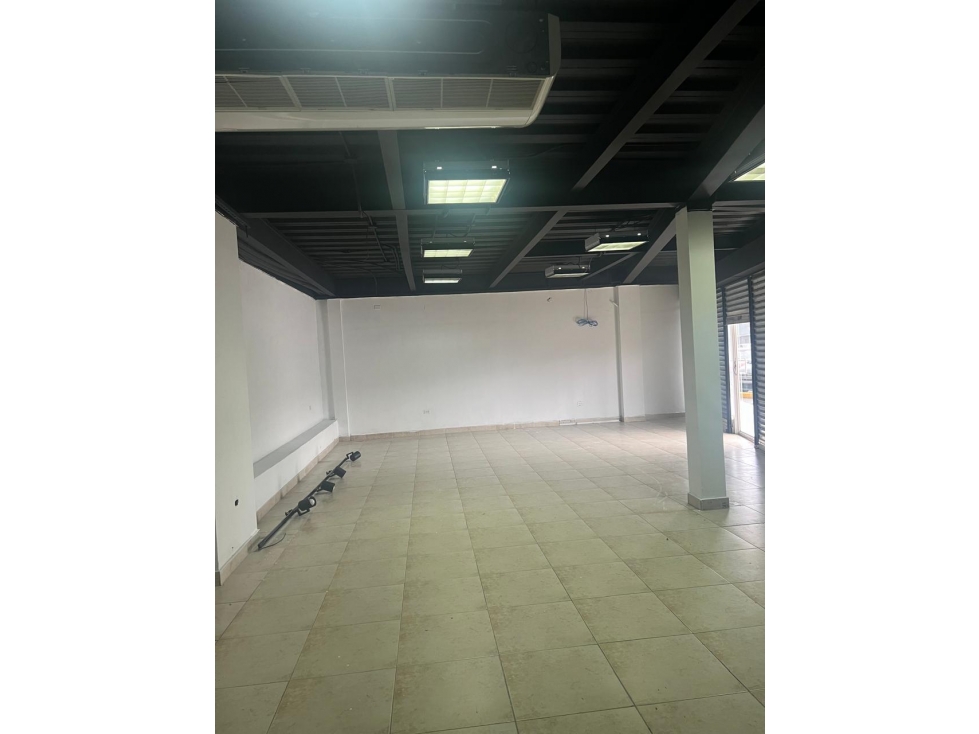ALQUILER DE LOCAL AV.JOSE AGUSTIN ARANGO - 2