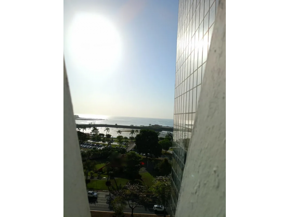 SE ALQUILA OFICINA EN AVENIDA BALBOA — foto 4