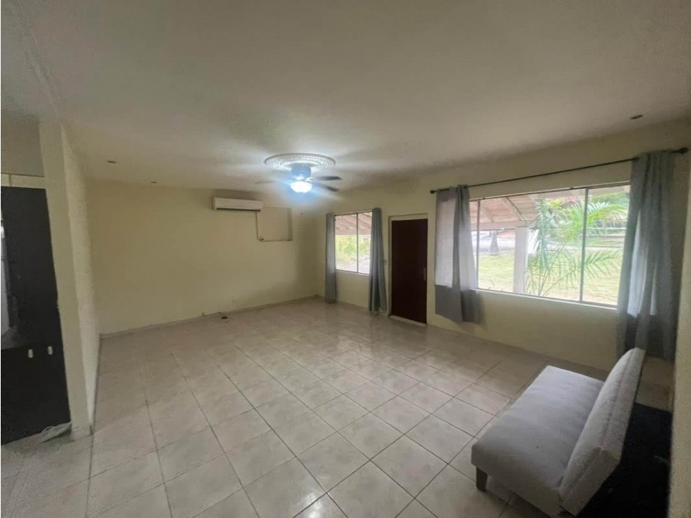 SE ALQUILA HERMOSA CASA - 2