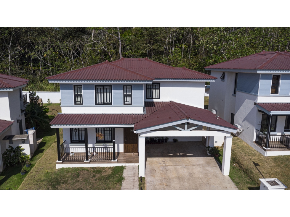 SE VENDE CASA EN COSTA VERDE