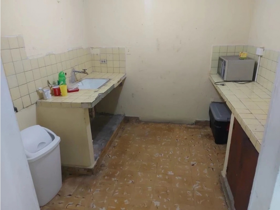 SE ALQUILA CASA COMERCIAL EN MONTE OSCURO $1200!! — foto 4