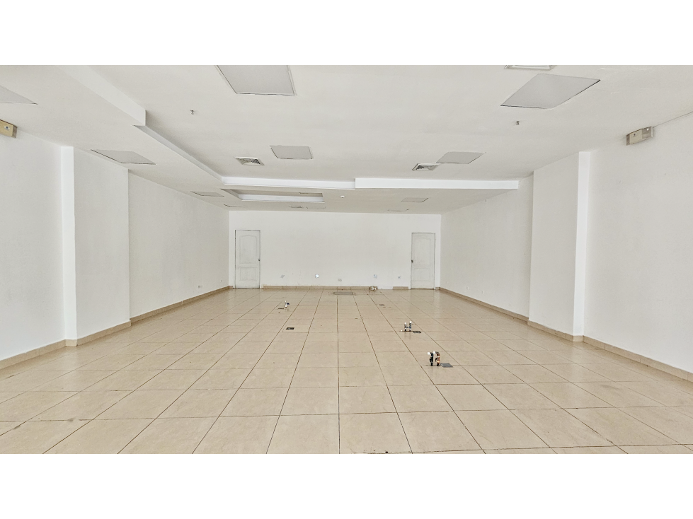 LOCAL COMERCIAL EN COCO DEL MAR - 4