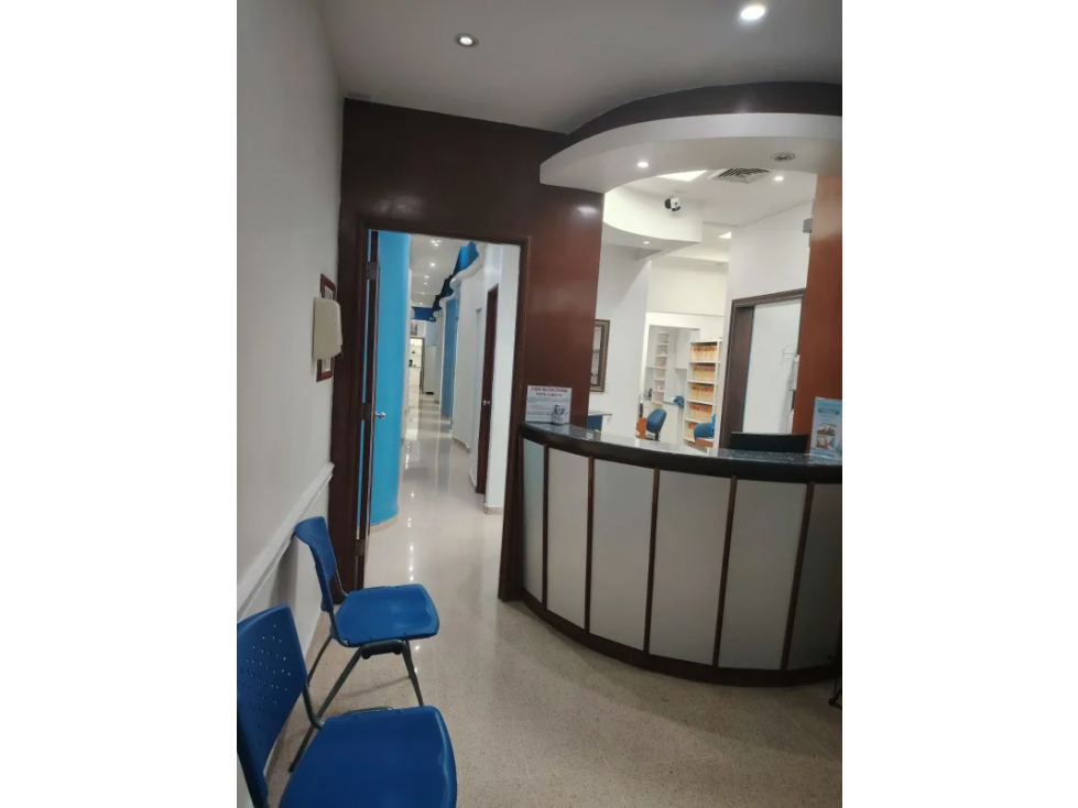 SE VENDE LOCAL COMERCIAL EN VIA ESPAÑA - 2