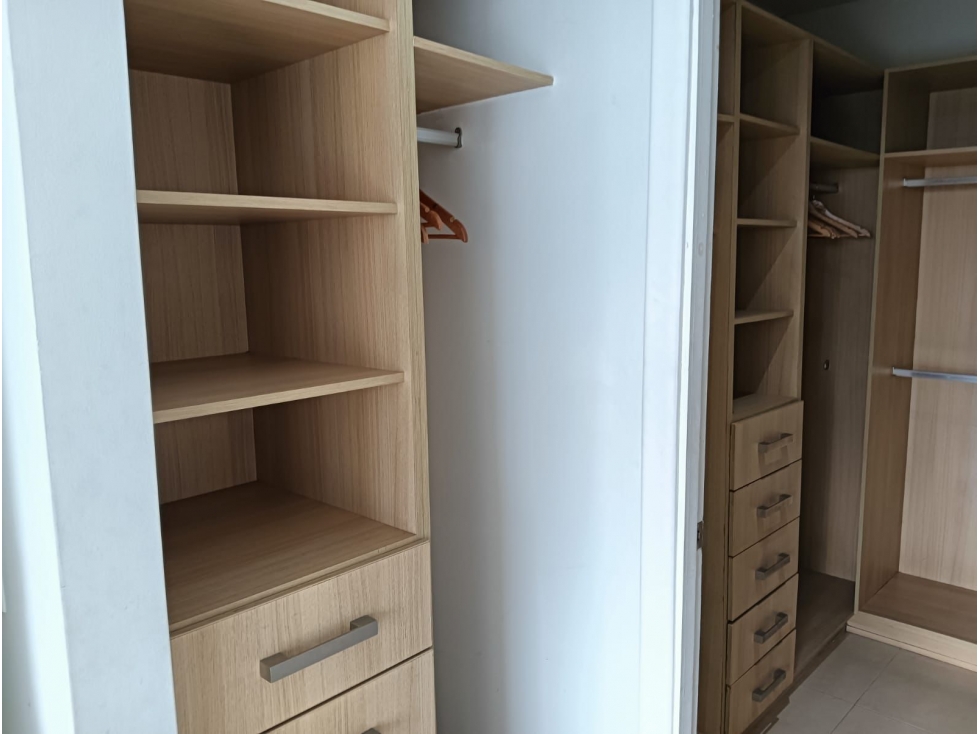 SE ALQUILA APARTAMENTO EN AVENIDA BALBOA CON VISTA AL MAR — foto 5