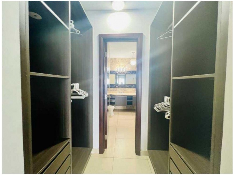 ALQUILO APARTAMENTO EN AV. BALBOA - 6