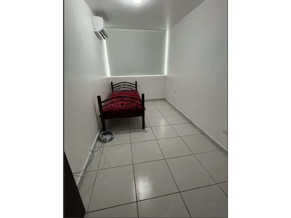 ALQUILO APARTAMENTO EN AV. BALBOA — foto 4