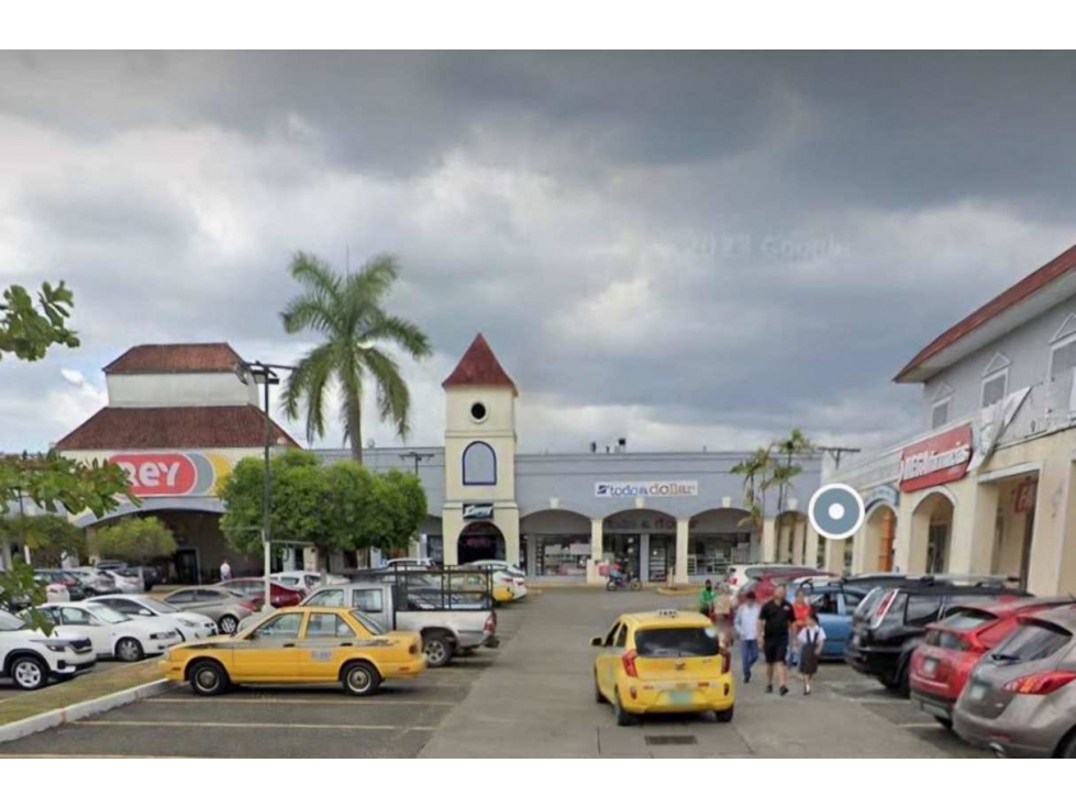 ¡SE VENDE ! Local comercial en Omar Torijos - 2