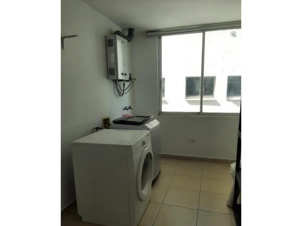ALQUILER DE APARTAMENTO EN BELLA VISTA — foto 2