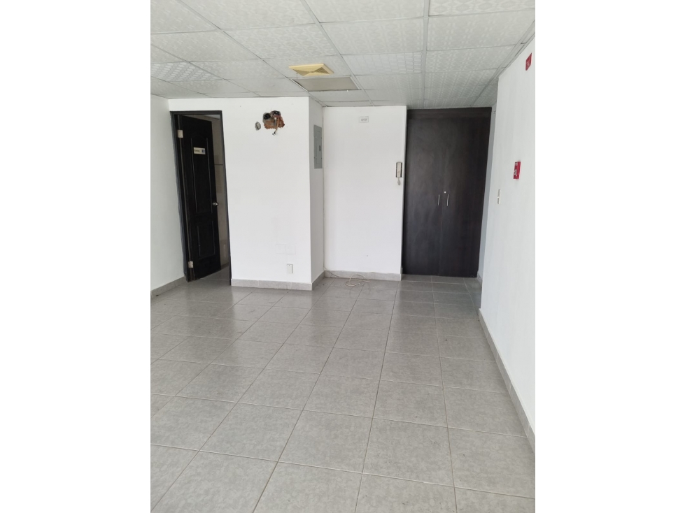 ¡¡OFERTA SE VENDE !! LOCAL COMERCIAL en Altos de Santa María - 2