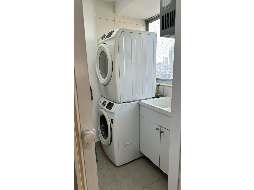 SE ALQUILA APARTAMENTO EN COCO DEL MAR — foto 3