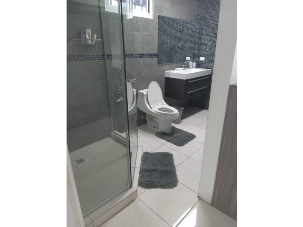 ¡¡GRAN OFERTA!! SE ALQUILA CASA en Altos de Panamá - 2