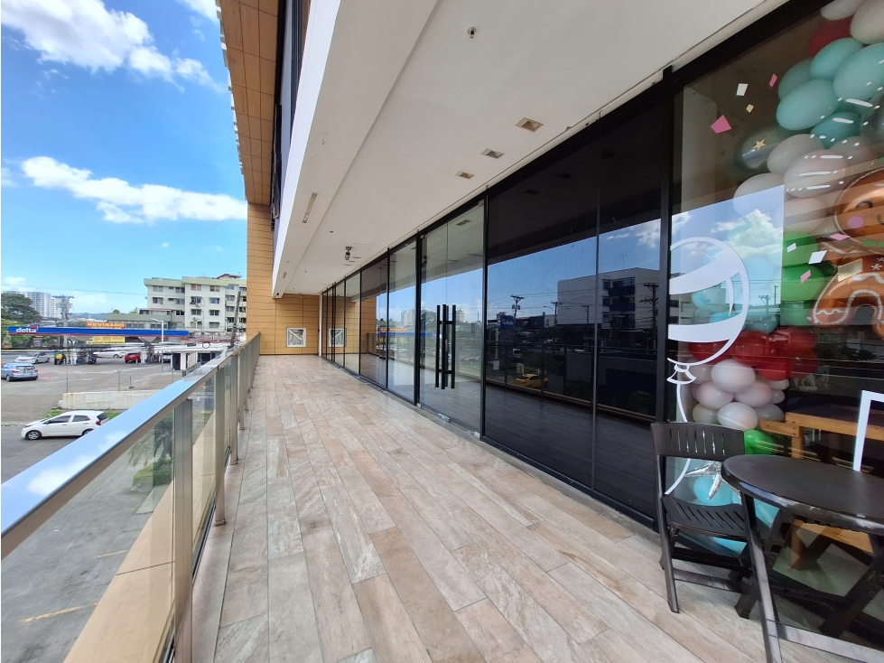 ¡Â¡SE ALQUILA !! LOCAL COMERCIAL en 12 DE OCTUBRE — foto 2