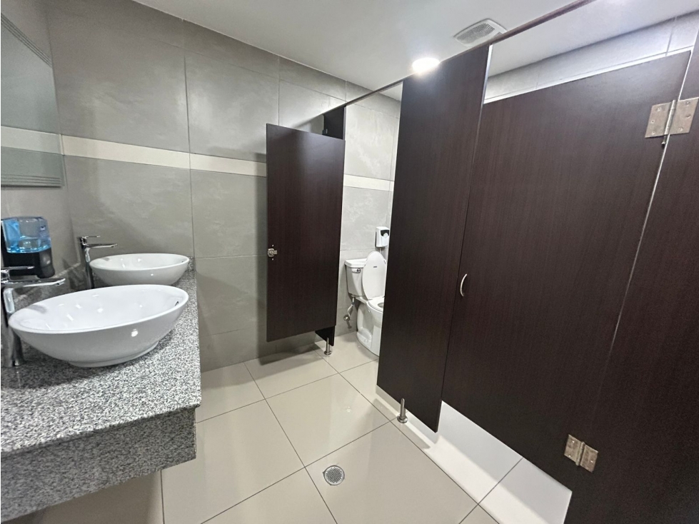 Se alquila Local Comercial de 551 m2 en La Galería El Dorado — foto 6
