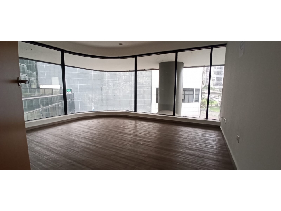 Se Alquilan oficinas en la mejor zona de Ave Balboa >>165mt2 - 2