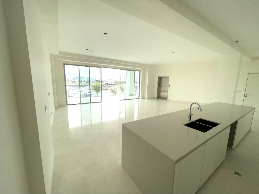 SE VENDE APARTAMENTO EN OCEAN REEF $ 1,250,000 AM