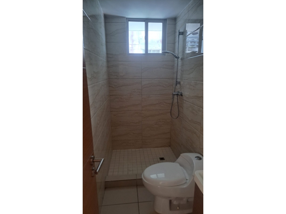 SE ALQUILA APARTAMENTO EN VIA ESPAÑA — foto 4