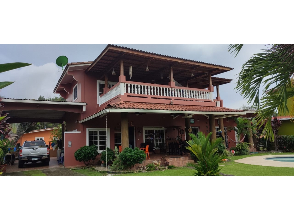SE VENDE CASA $500,000 en María Chiquita, Portobelo.