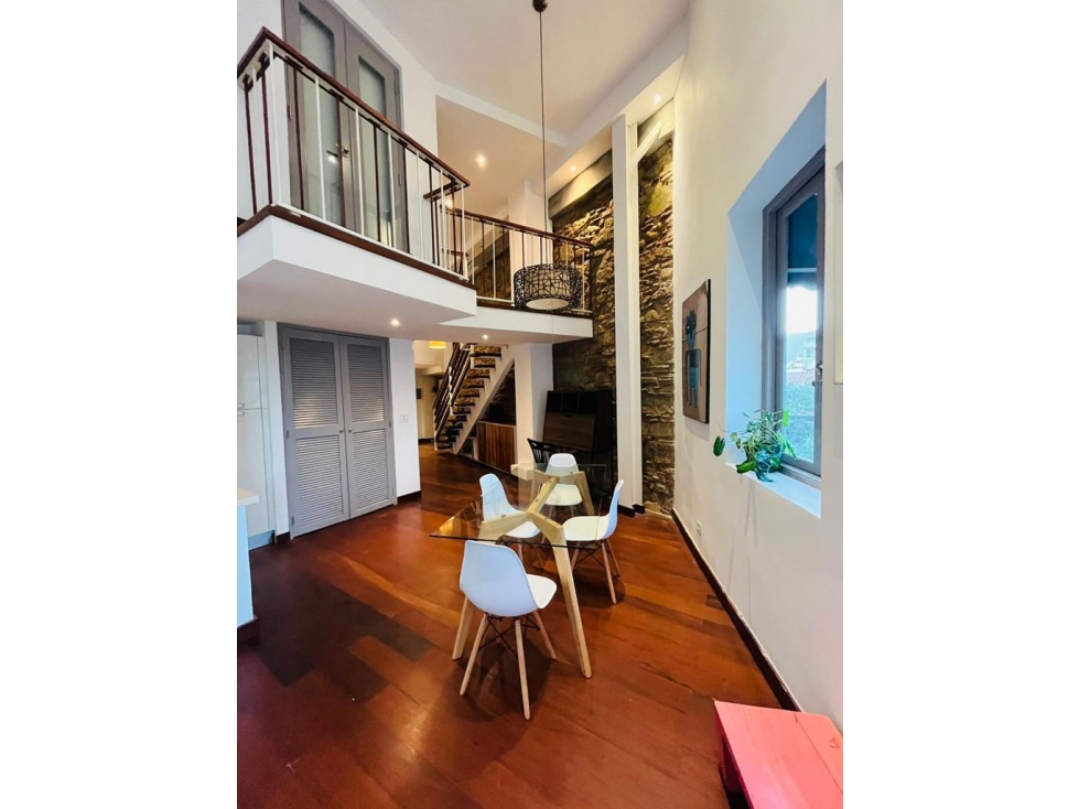 VENDO APARTAMENTO TIPO LOFT EN EL CASCO