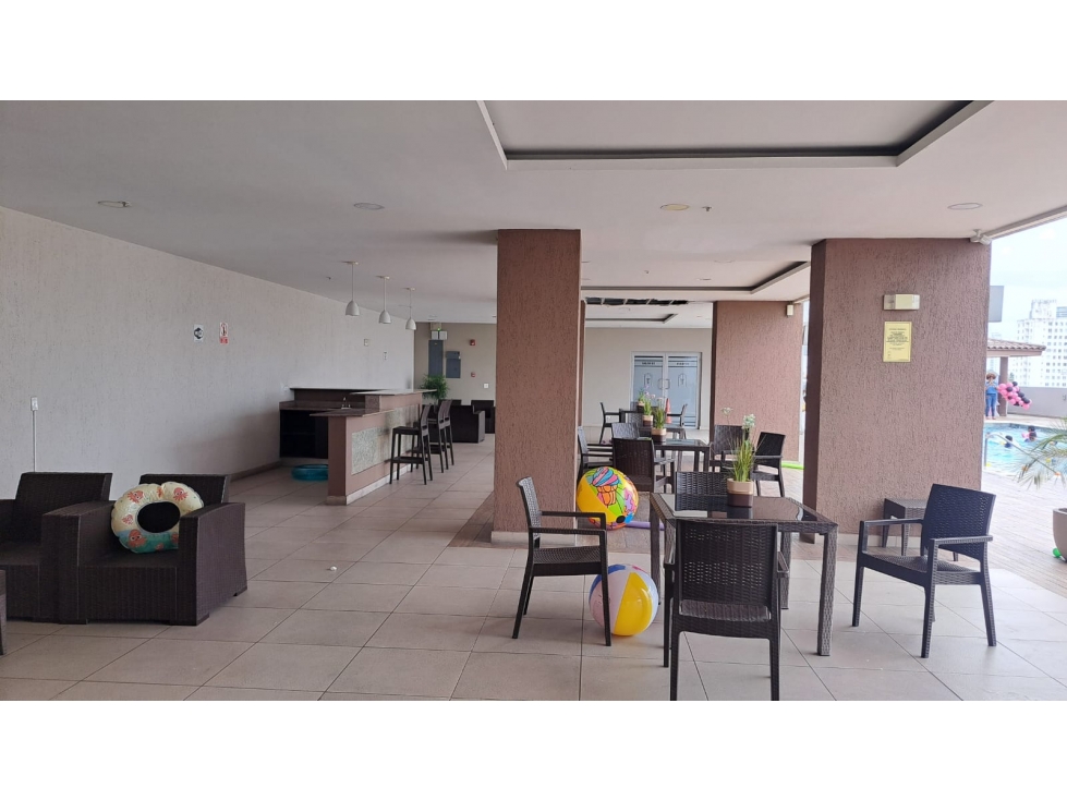 SE ALQUILA APARTAMENTO EN VIA ESPAÑA — foto 6