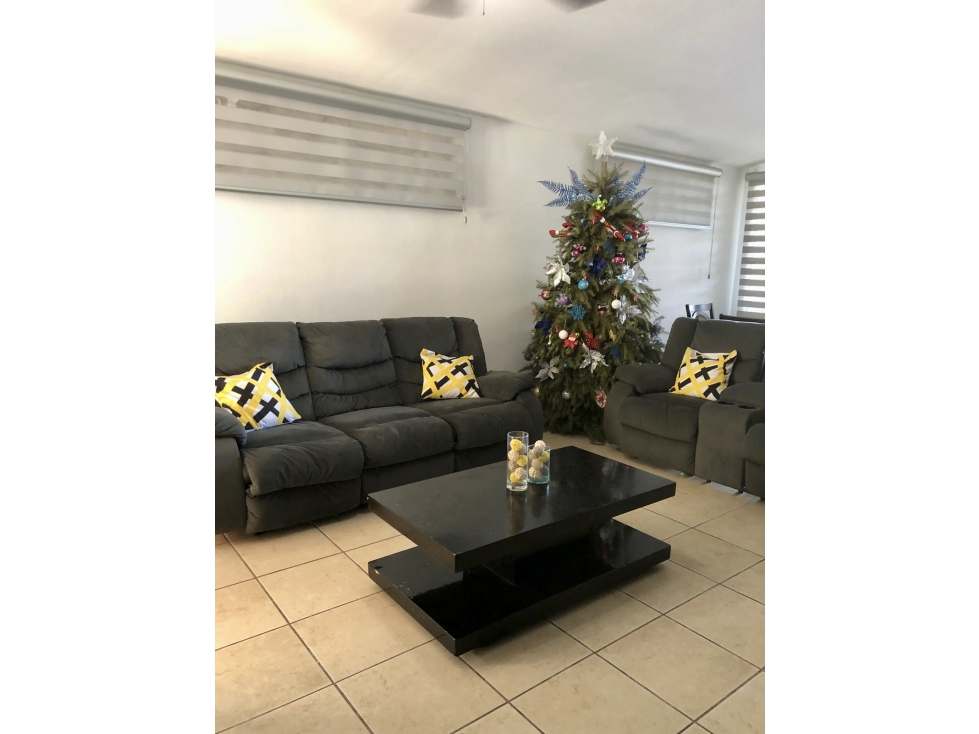 SE VENDE CASA EN BRISAS DEL GOLF OCCIDENTE EN $205,000 AM - 5